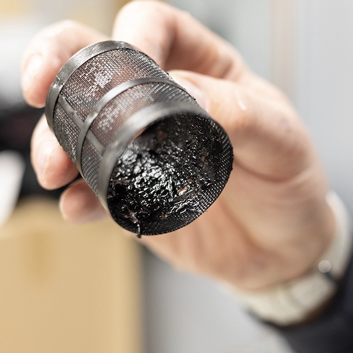 Maalämpöpumpun likainen suodatin